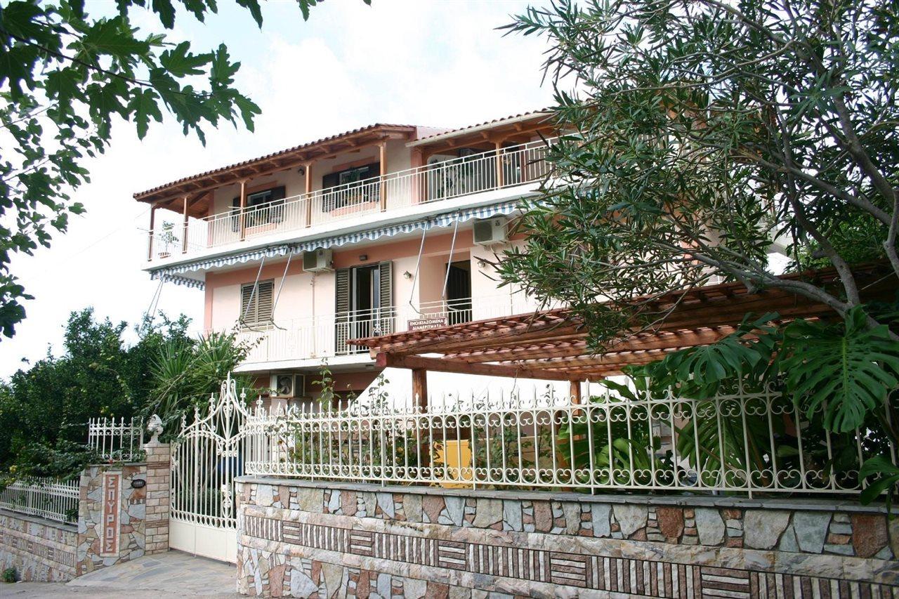 Liocharis Apartments ลูร์ดฮาตา ภายนอก รูปภาพ